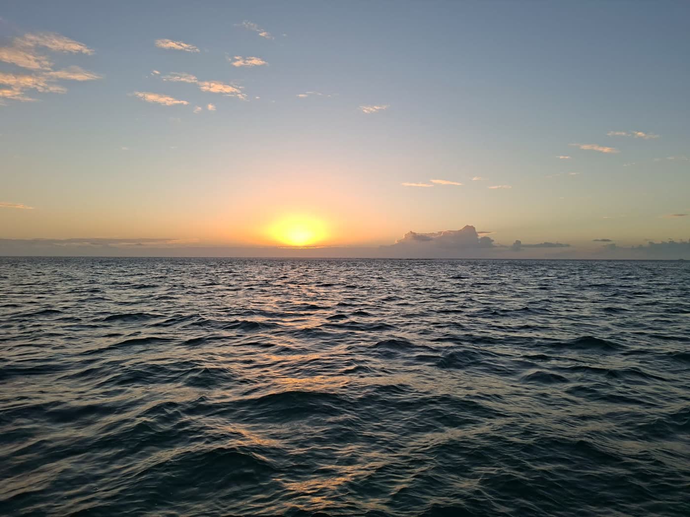 Soleil bas sur l'océan Indien